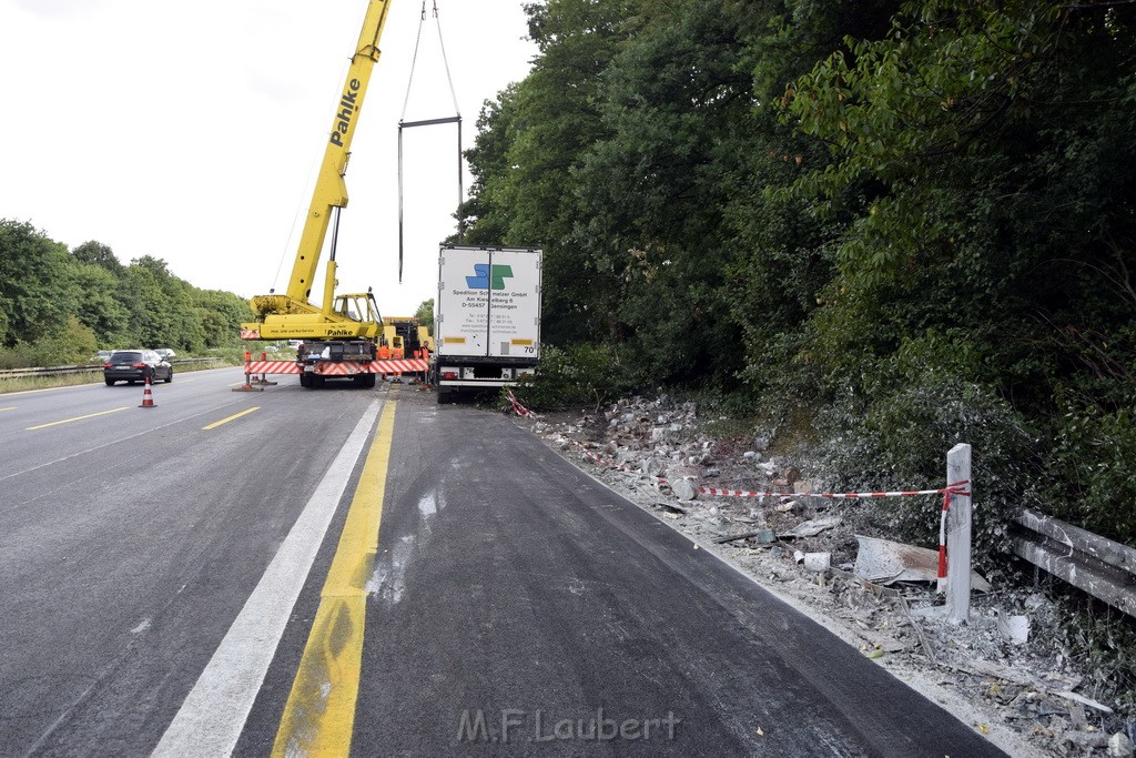 Schwerer VU A 3 Rich Oberhausen Hoehe AK Leverkusen P647.JPG - Miklos Laubert